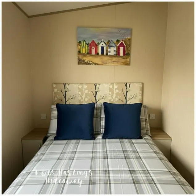 Comfortable 3-Bed Caravan - Combe Haven - Image 1