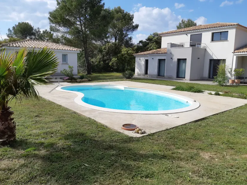 Villa de Standing de 190 m² Avec Piscine - Image 1