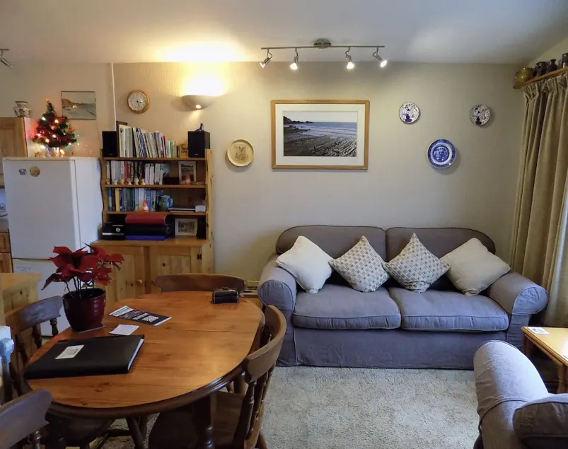 Little Nod holiday bungalow, Welcombe, North Devon - Image 1