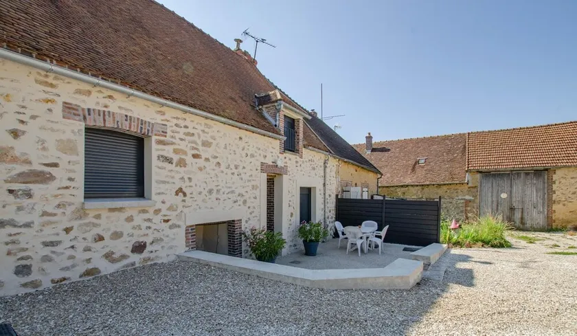 Le gite de la place - Image 1