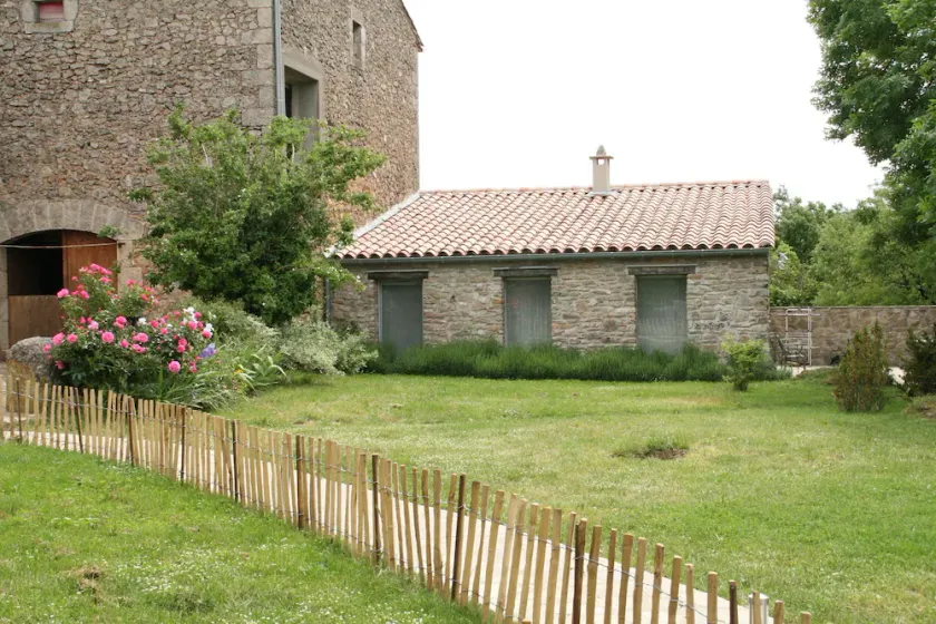 Le Mazet des Clauzals: 2 room gite on the Larzac in Le Cros - Image 1