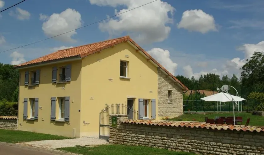 House - Image 1