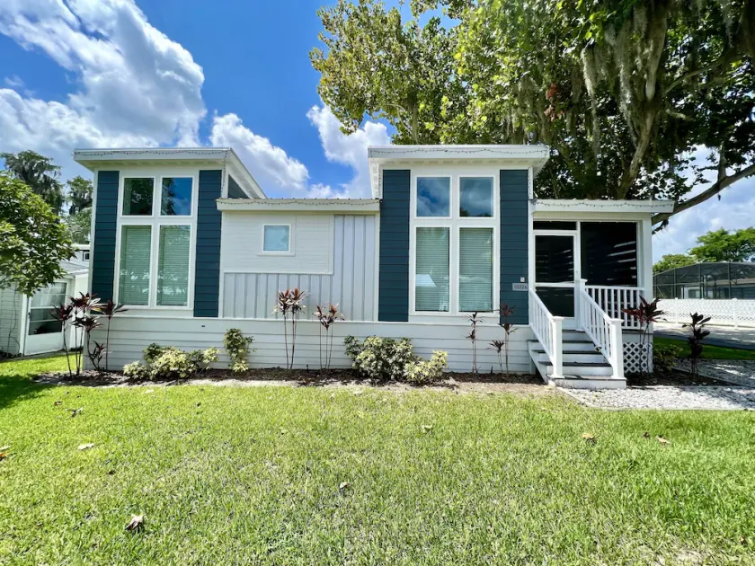 The Oasis House - Pet friendly tiny home on the lake in Clermont - Image 1