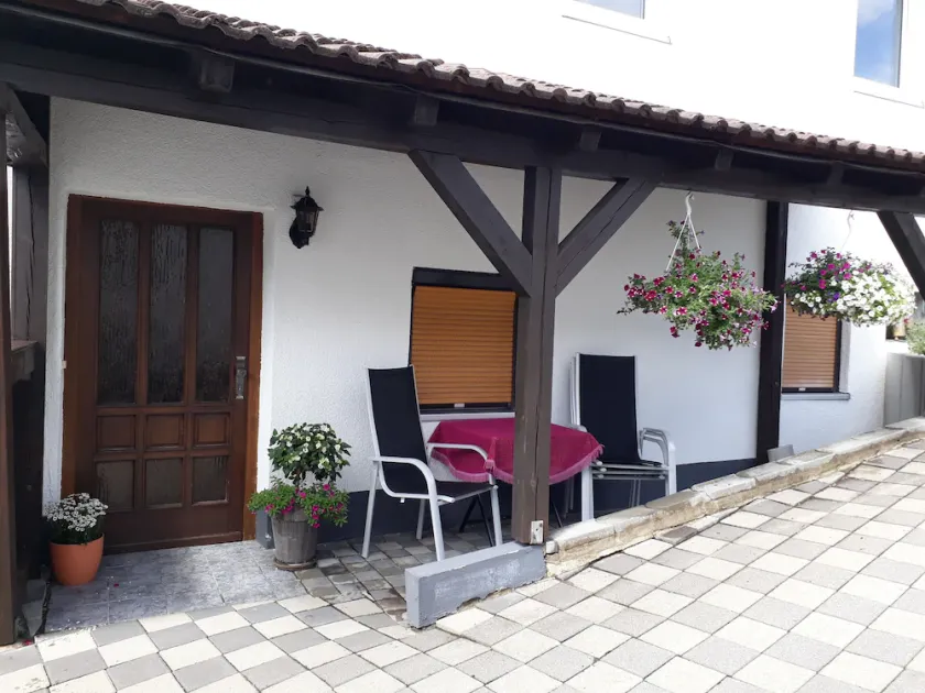 3 star apartment, 4 people!  family friendly, quiet central location, newly renovated. - Image 1