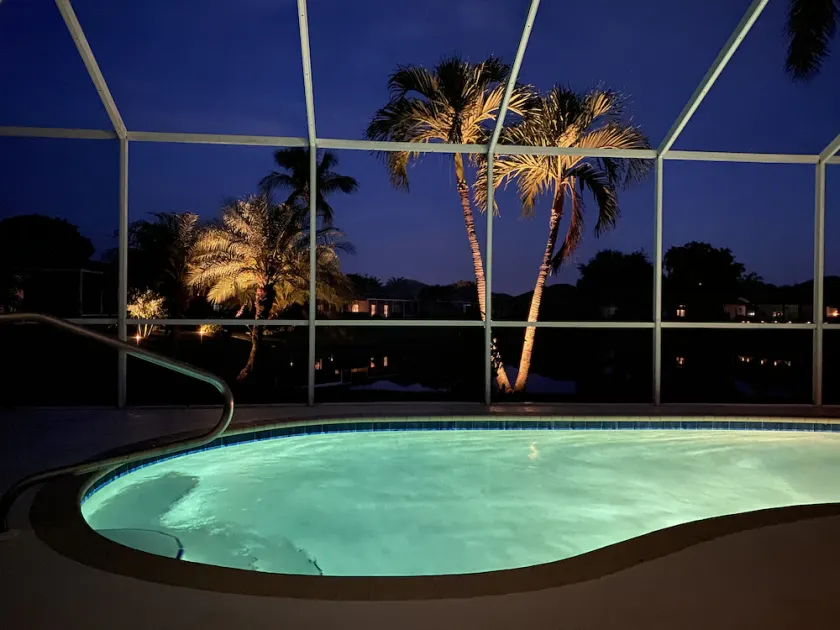 WinterPerfect 3 bedroom Naples Home-South Facing 84 degree HEATED Saltwater Pool - Image 1