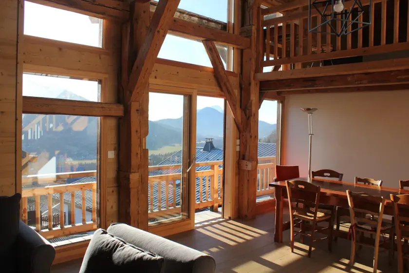 Family chalet in Verchaix - Image 1