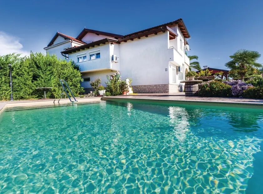 Holiday Home Villa Ksenija - Image 1