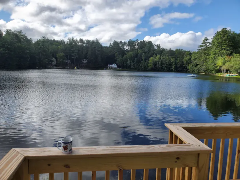 Cozy cottage on Pleasant Pond - Image 1
