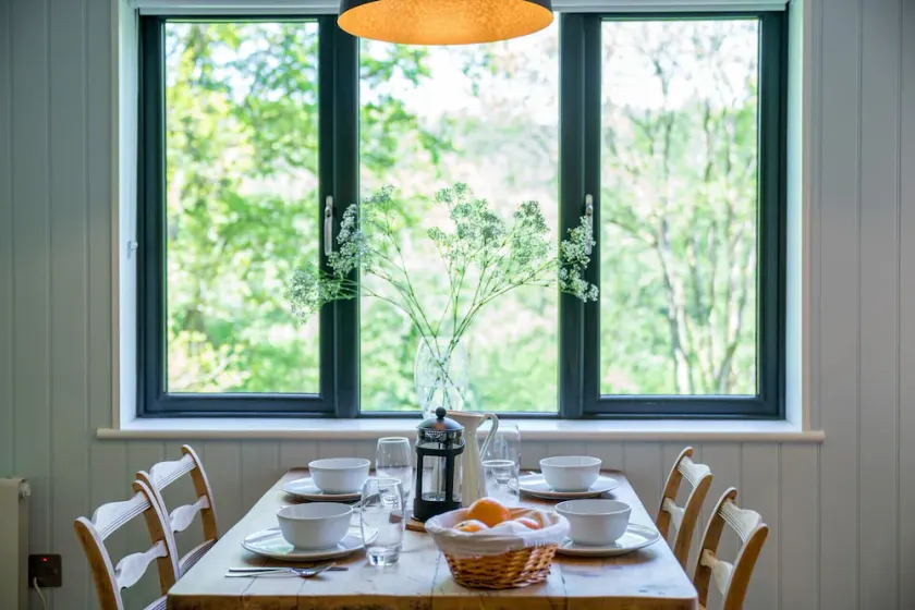 Guest Cabin in the Hampshire Woods - Image 1