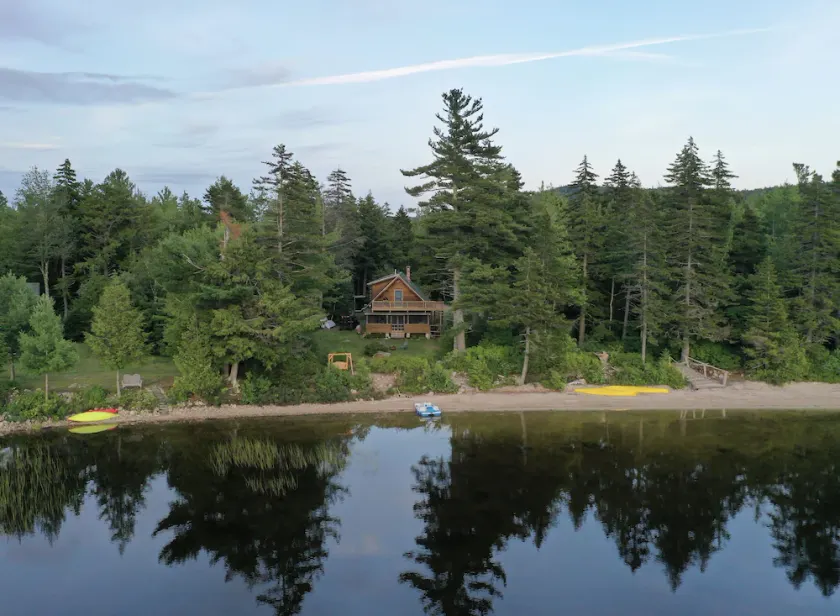 Fall in Love with Maine-A Dog-Friendly Escape on Tunk Pond - Image 1