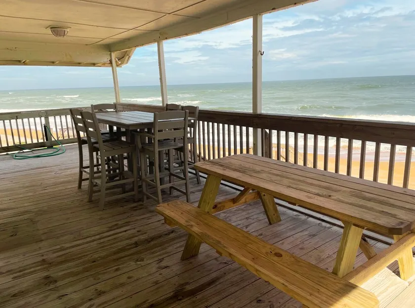 Hyggeligt sommerhus, 3 soveværelser, 6 sovepladser, Ocean Front, Kæledyr tilladt, WiFi - Image 1