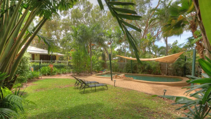 Lemonade - Renovated Alma Bay island home with entertaining deck and private tropical pool - Image 1
