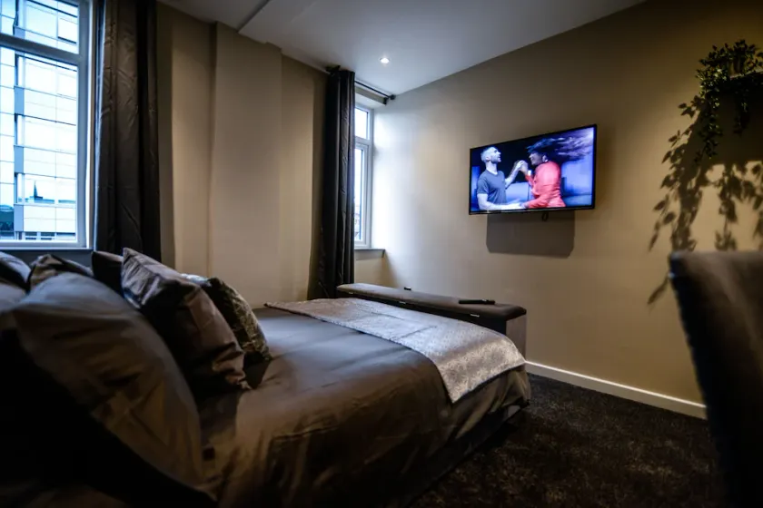 Ladywell House Suites - Image 1