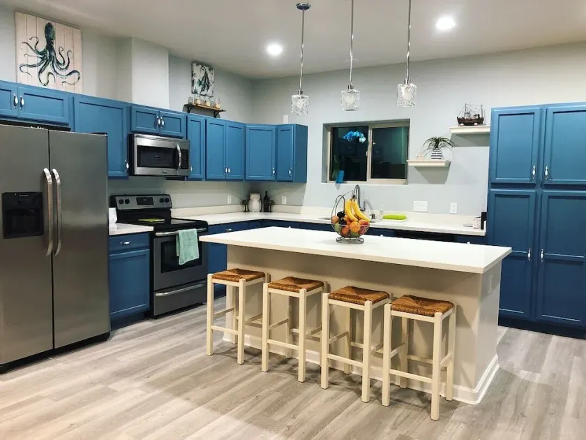 Quiet Custom Apartment with Separate Entry - Image 1