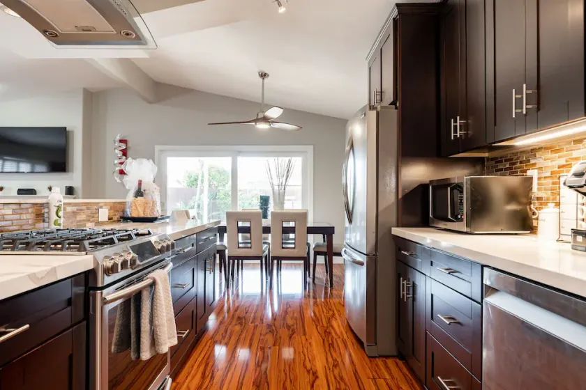 Newly Renovated Modern Home w/ Pool, Jacuzzi, Pool Table - Close to All - Image 1