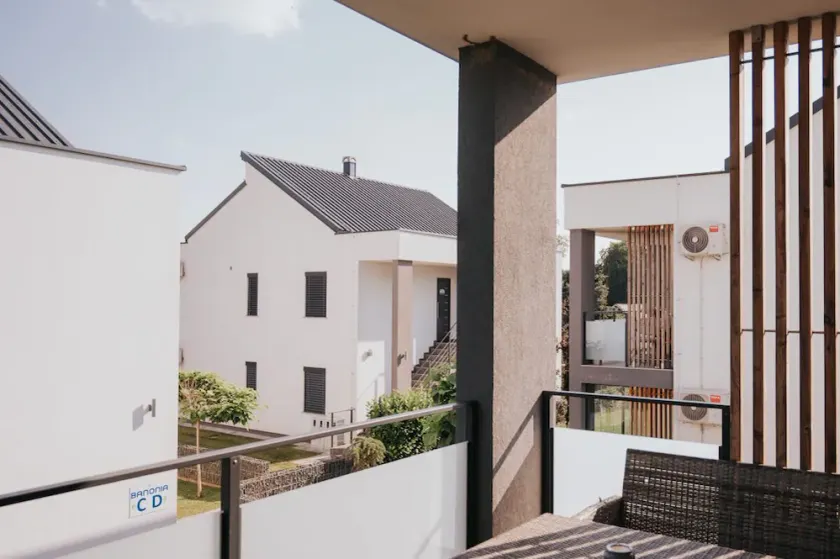 Modern apartments in a great location. - Image 1