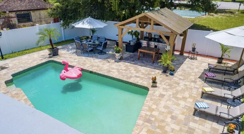 Charmante maison avec piscine chauffée - Emplacement exceptionnel! - Image 1