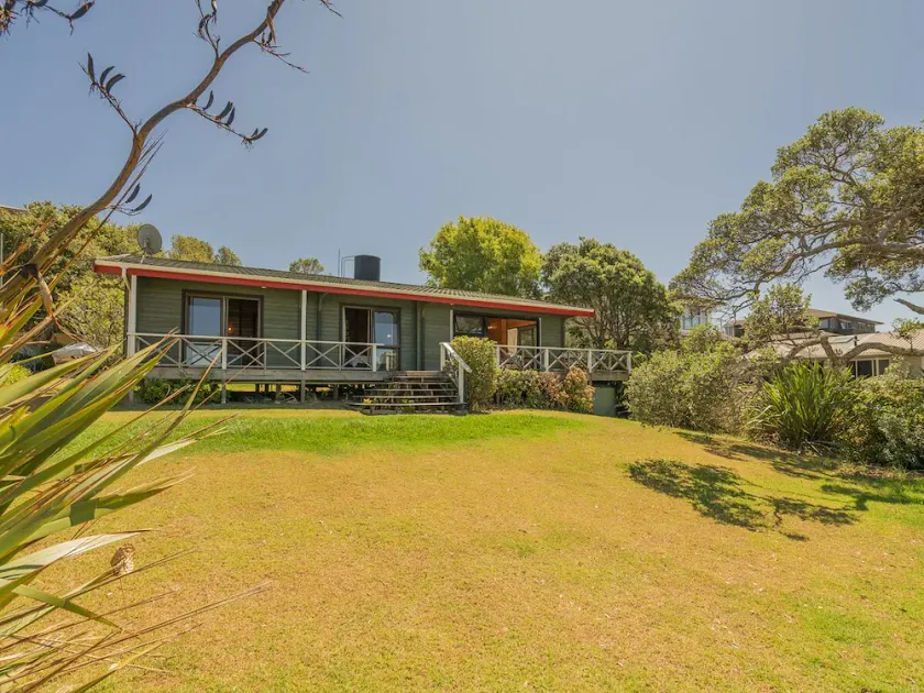 Norma's Place - Simpsons Beach Bach - Image 1