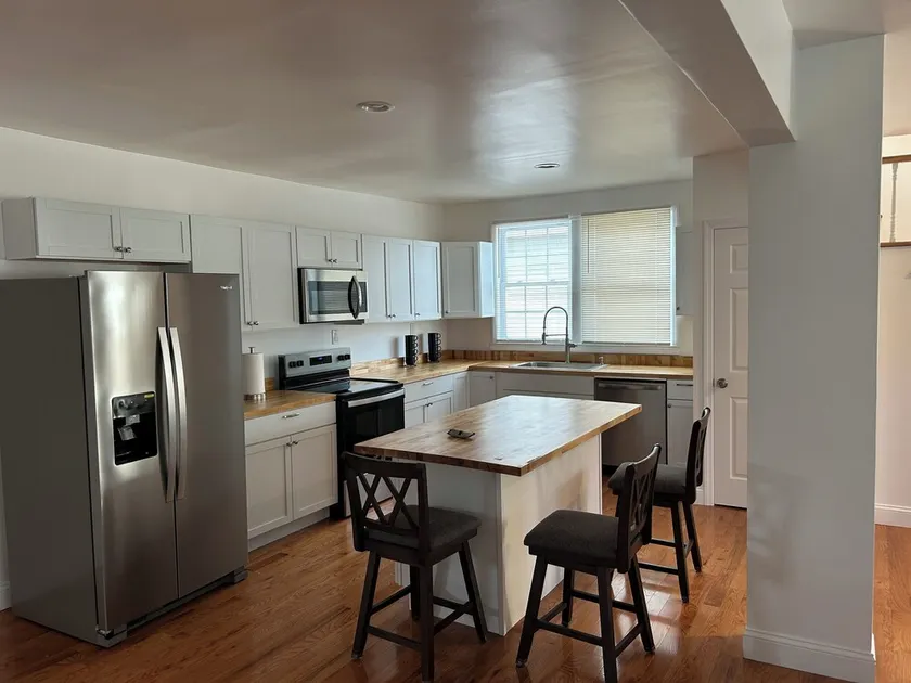 Centrally located,Close to Danbury Hospital and Wesconn Extended Stay - Image 1