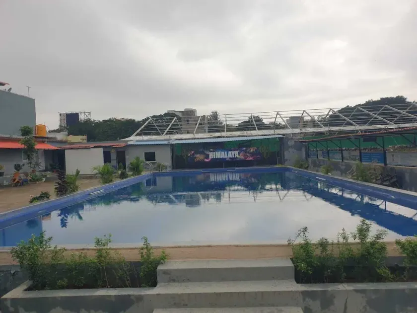 Himalaya Pool & Resort Hotel - Image 1