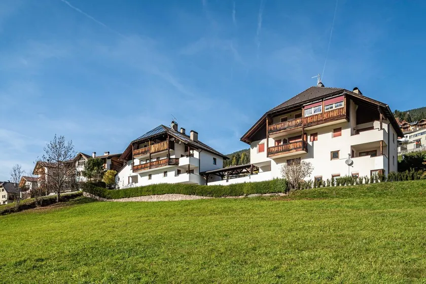Apartment \"Villa Erina C3\" with Mountain View, Terrace & Wi-Fi - Image 1