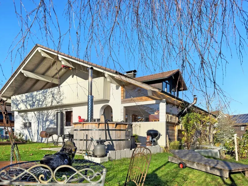 Apartment 'Haus Steigstrasse' with Mountain View, Private Terrace and Wi-Fi - Image 1