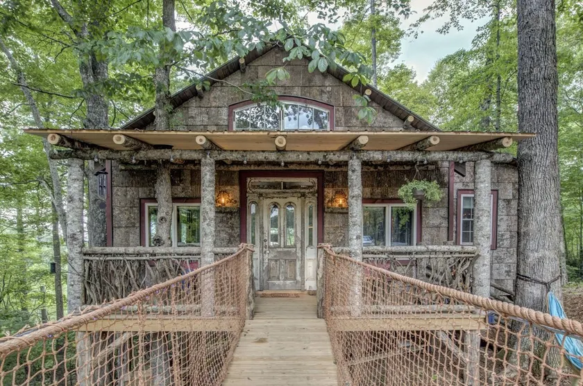 TREE HOUSE on Little Peak Creek Farm! - Image 1
