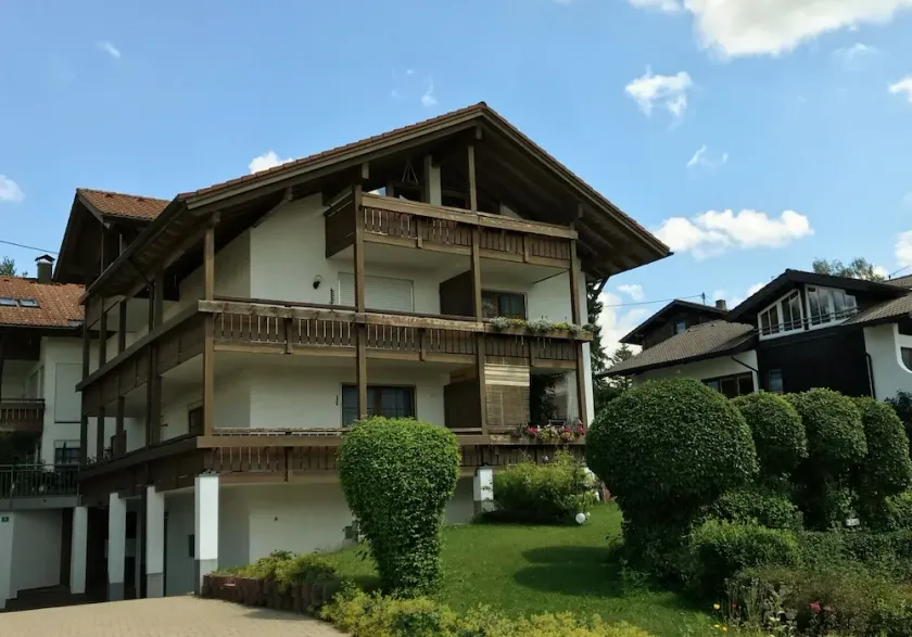 Beautiful vacation apartment with a view of the mountains - Image 1