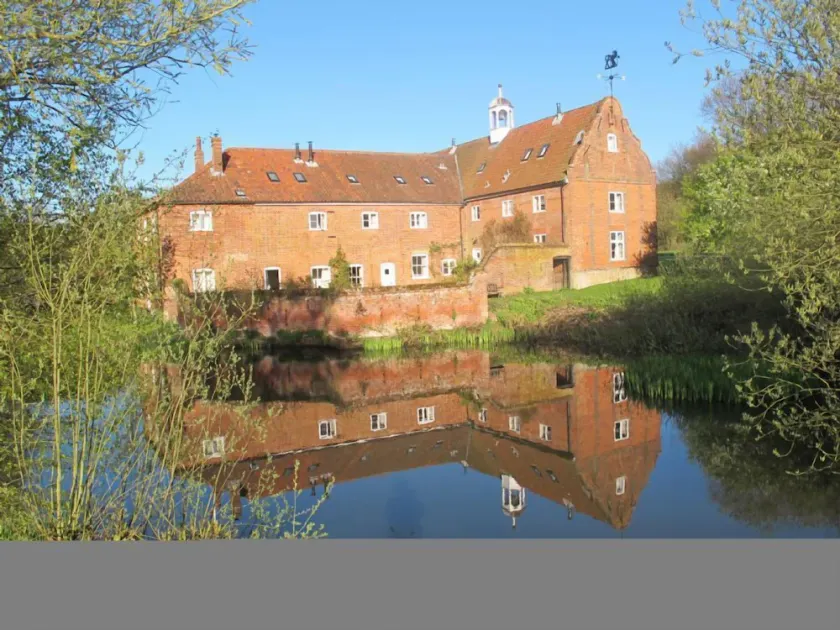 The Hayloft - on a farm near Norwich City & the Norfolk Broads - Image 1