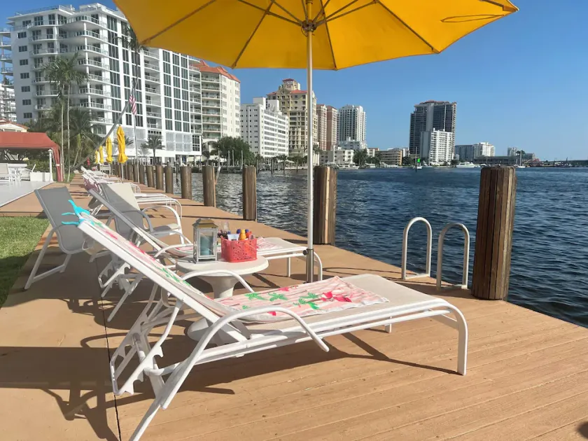 Premium Beachside Get-Away - Image 1