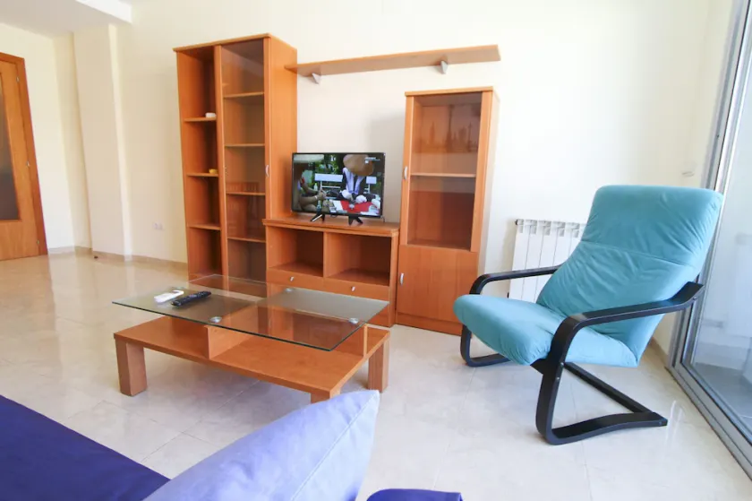 Apartamento con piscina junto a la playa - Image 1