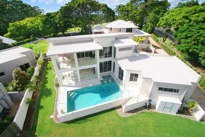 BUDERIM MANSION OCEAN VIEWS - Image 1