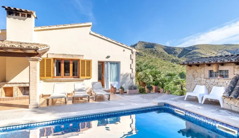 Exklusive Villa am Meer, privater Pool und Komfort - Image 1