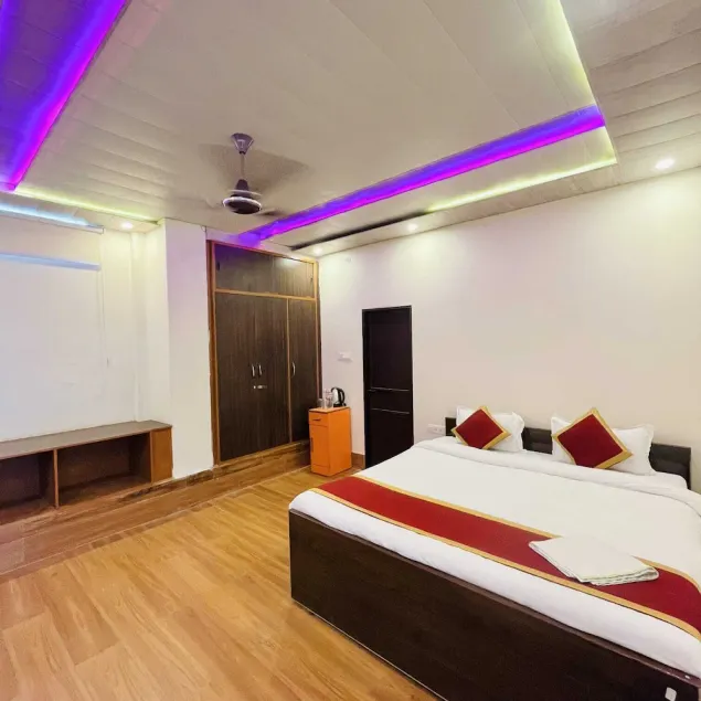 Kashi Palace Hotel and Banquet - Image 1