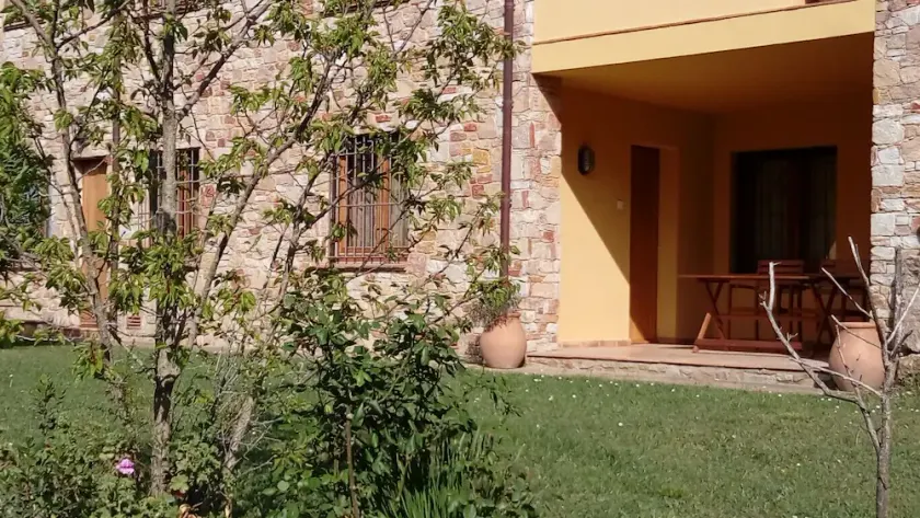 Stone house in a large garden-forest with private pool near Begur - Image 1