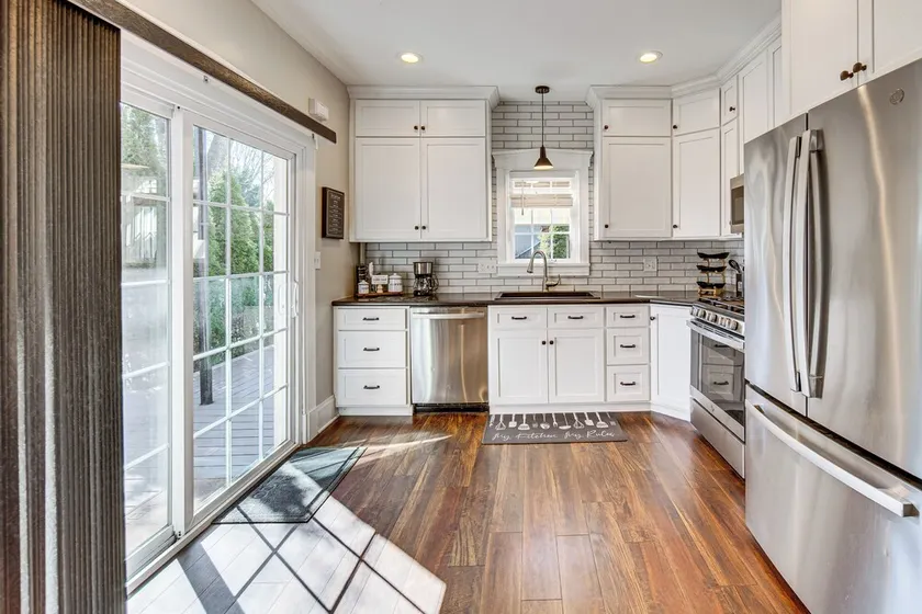 Walk to Dtwn & Rail Trail: Family Home in Lebanon - Image 1