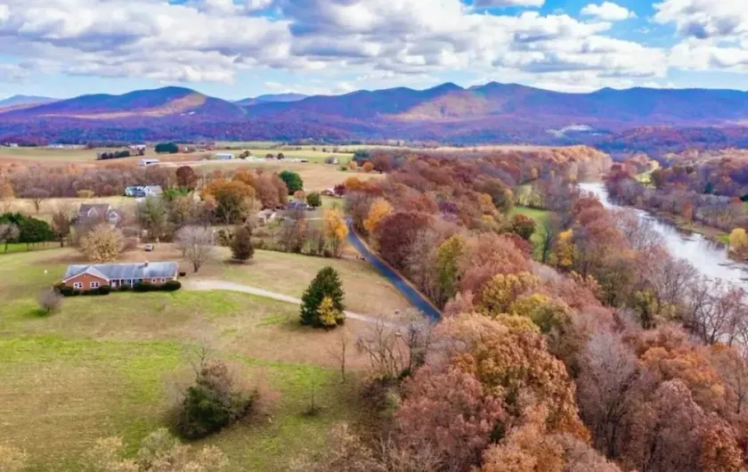 Mountain View Getaway - Stunning Views and Privacy - Image 1