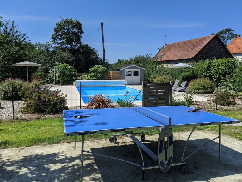 Wonderful tidligere cider trykke sommerhus med udendørs pool og græs tennisbane - Image 1