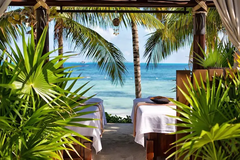 Luxe Ocean-View Studio ~ Balcon privé ~ Zone tranquille - Image 1