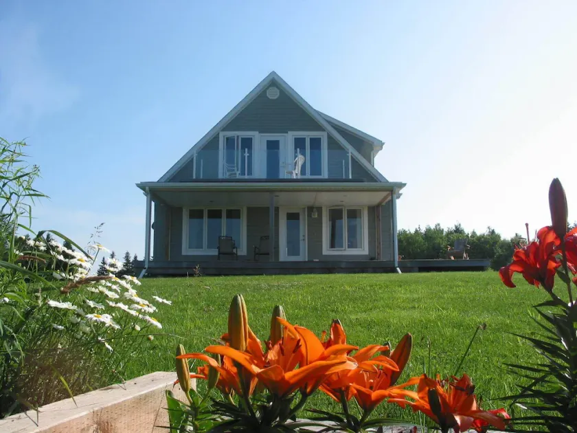 Minutes from beautiful beaches - Luxury and Comfort with a Fabulous View - Image 1