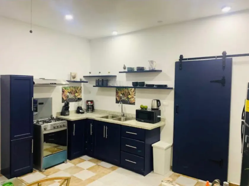 Beach Luxury Apt 🏝 WiFi|AC|HotWater|SmartTv #1B - Image 1