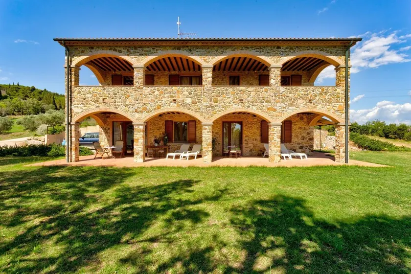 Modern Farmhouse in Suvereto with Veranda - Image 1