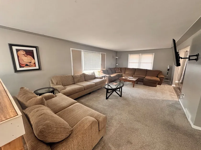 Space, space, space, very clean, doesn't disappoint! - Image 1