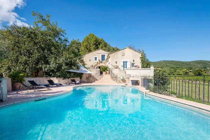 PROVENCE MAS IN TAUSEND WEINBERGEN MIT BLICK AUF MONT VENTOUX MIT POOL - Image 1