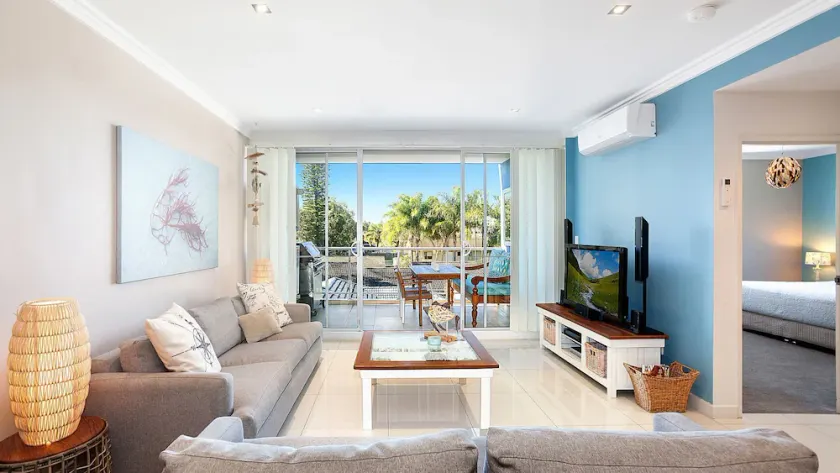 Waterfront Getaway - Bluey's Beach House - Image 1