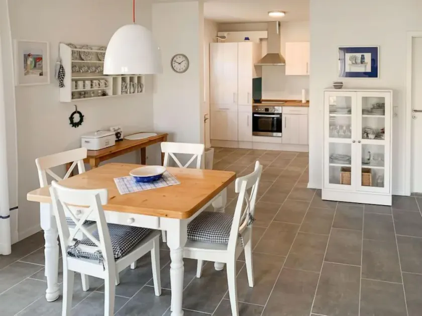 Holiday Home Rose by Interhome - Image 1