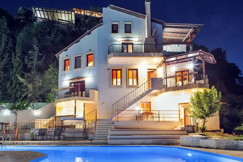 VILLA KLEOPATRA AVEC PISCINE PRIVÉE PRÈS DE LA PLAGE Loin de la ville NO - Image 1