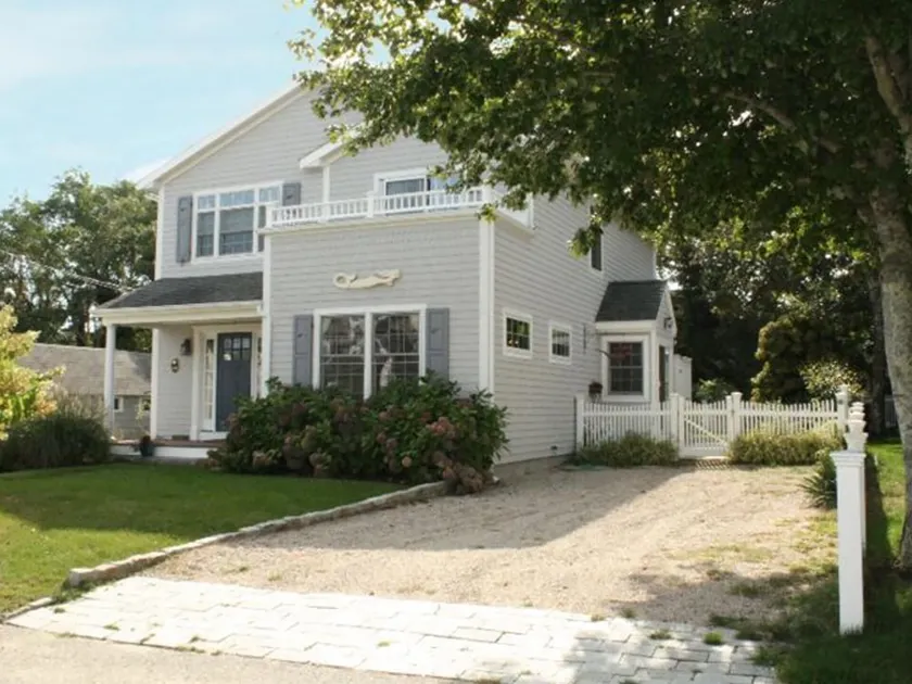 Smukke Beach House på Private Beach - Popponessett, New Seabury - Image 1