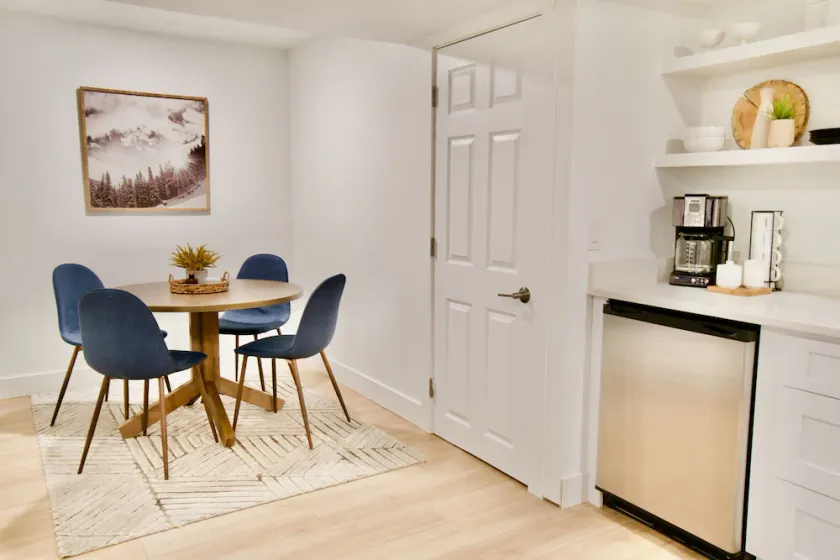 Fully Renovated Gem near Cherry Creek North - Image 1