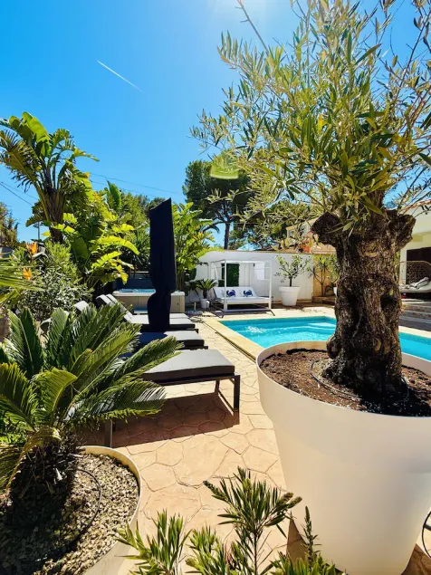 MAISON DE VACANCES MODERNE DÉTACHÉE AVEC PISCINE À EL TORO / CALVIA - Image 1